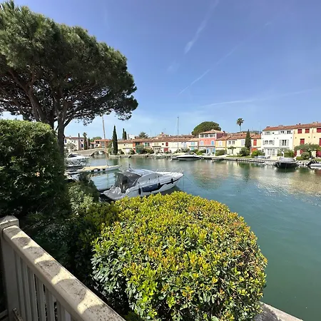 Maison De Pecheur A Port 2 *